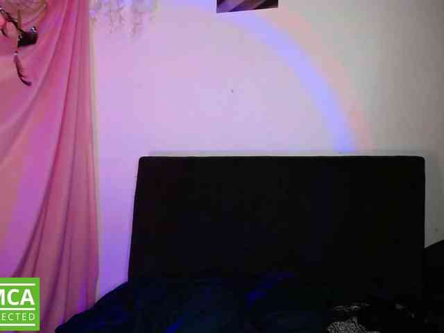 Curie-girl webcam