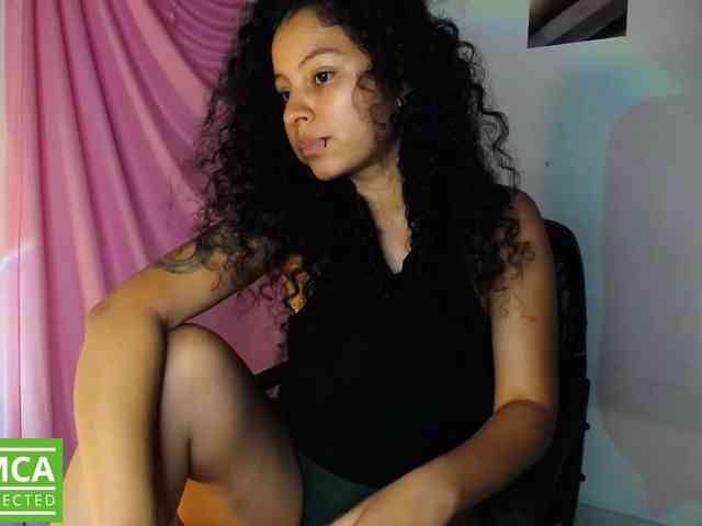 Curie-girl webcam