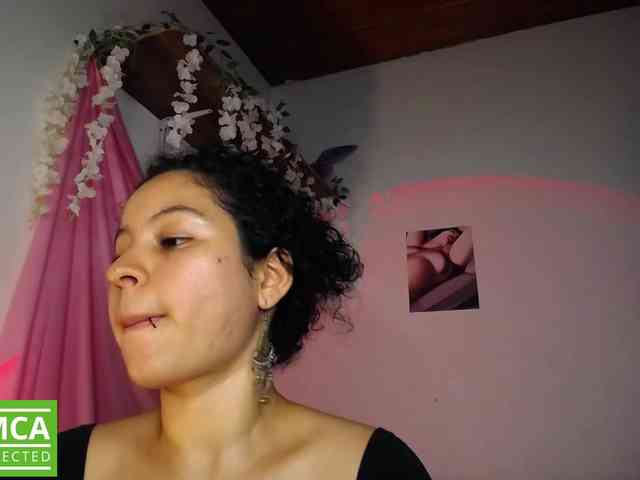 Curie-girl webcam
