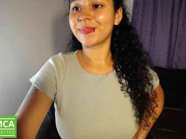 Curie-girl Live Webcam on BongaCams