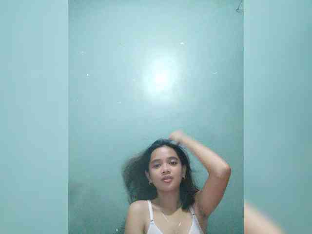 YourasianGirl webcam