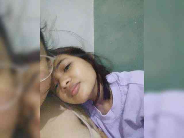 YourasianGirl webcam