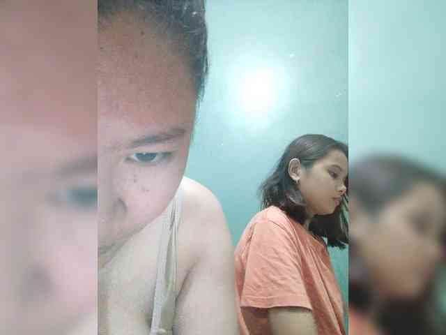 YourasianGirl webcam