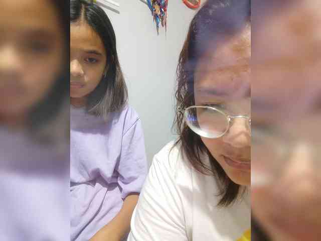 YourasianGirl webcam