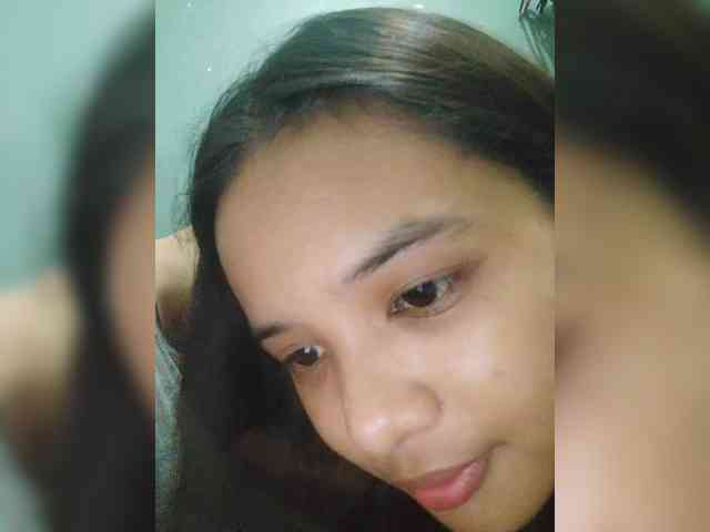 YourasianGirl webcam