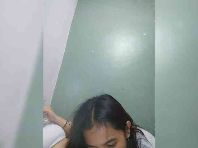 YourasianGirl webcam