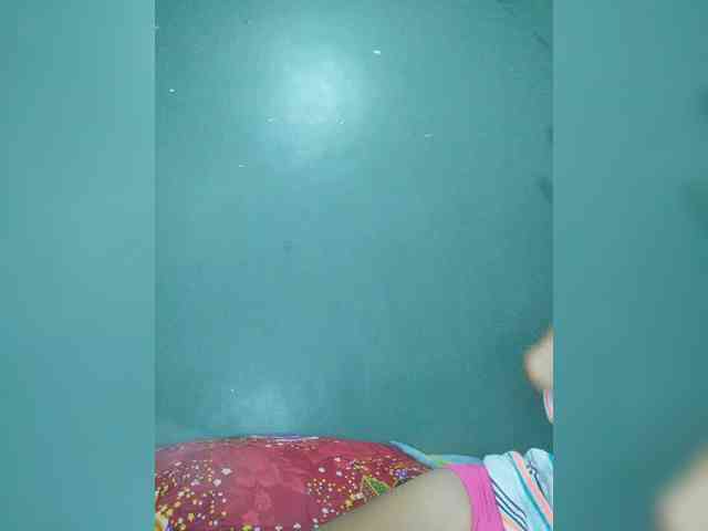 YourasianGirl webcam