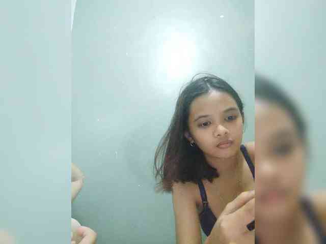 YourasianGirl webcam
