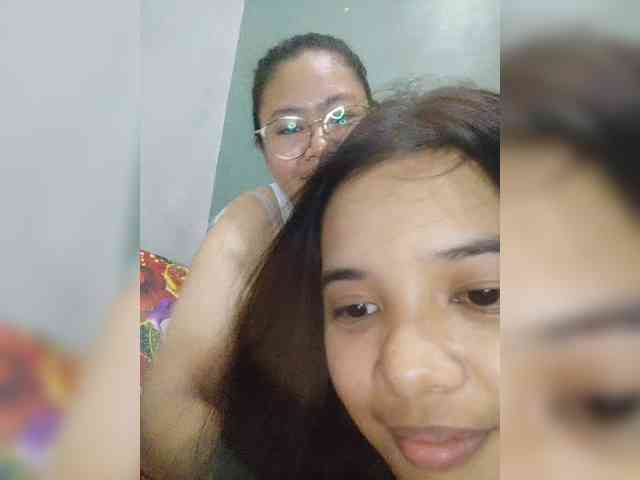 YourasianGirl webcam