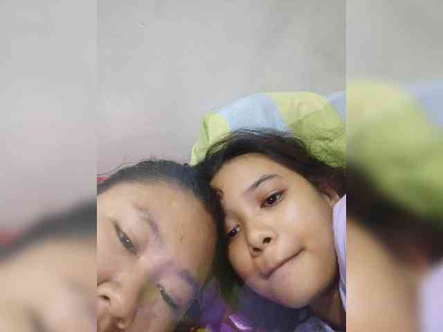 YourasianGirl webcam