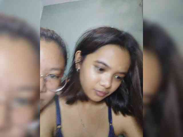 YourasianGirl webcam