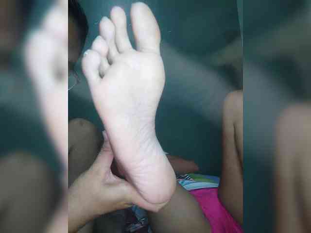 YourasianGirl webcam