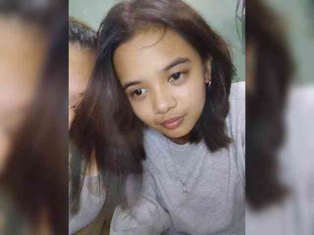 YourasianGirl webcam
