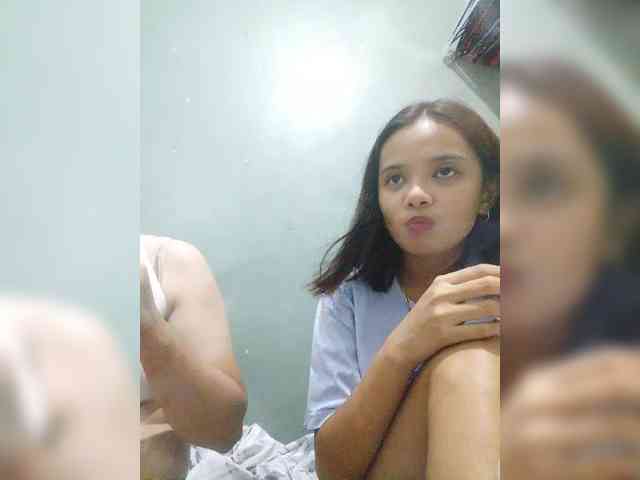 YourasianGirl webcam