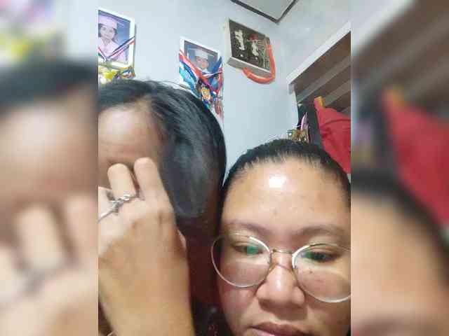 YourasianGirl webcam