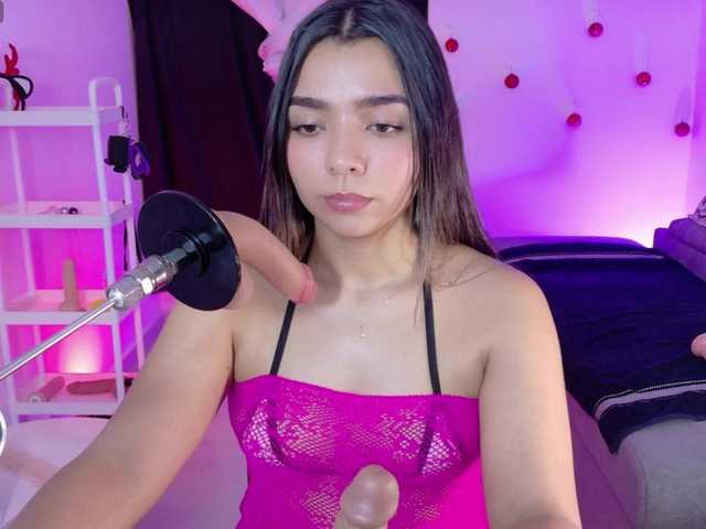 MIA-1L's BongaCams show and profile