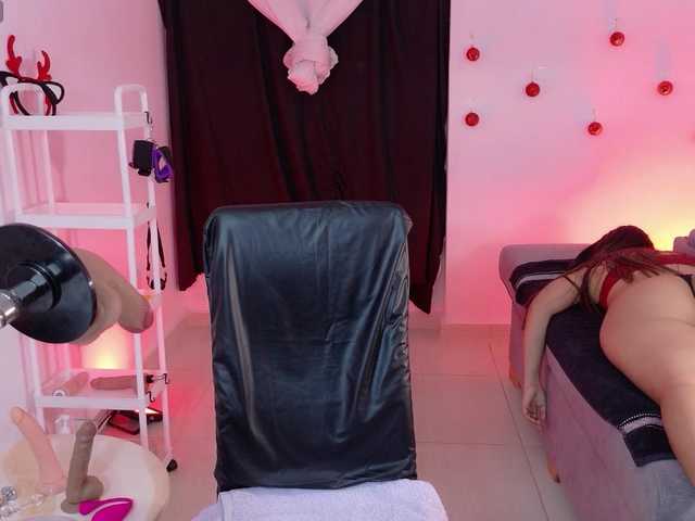 MIA-1L's BongaCams show and profile