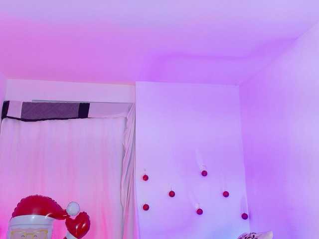 MIA-1L's BongaCams show and profile