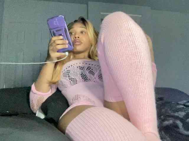 Fairynutmother webcam