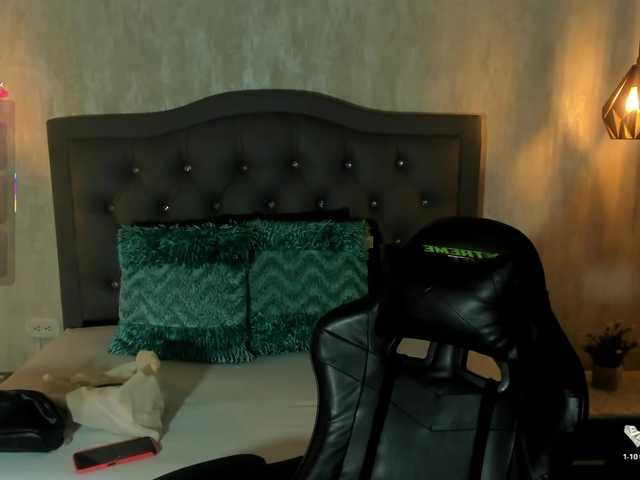 Hadley-'s BongaCams show and profile