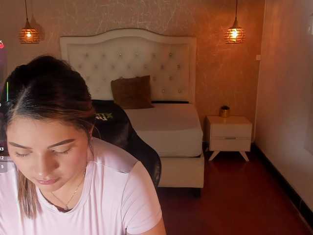 Hadley-'s BongaCams show and profile