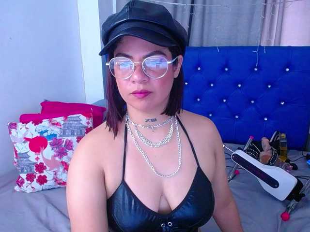 horny-cougar from BongaCams