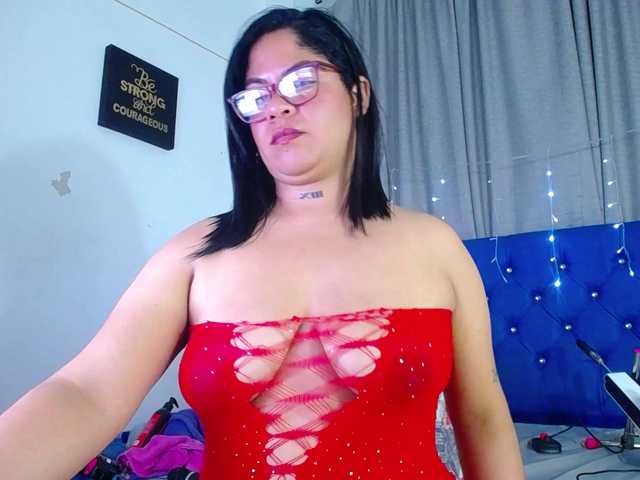 horny-cougar's BongaCams show and profile