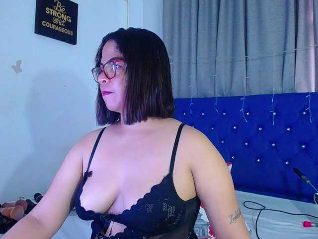 horny-cougar's BongaCams show and profile
