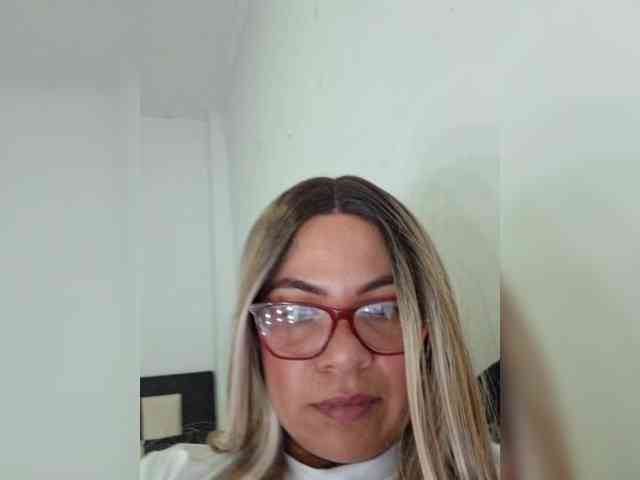 horny-cougar webcam