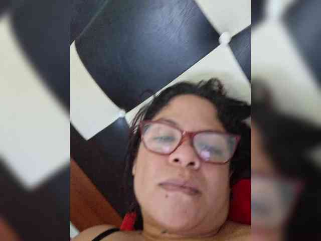 horny-cougar webcam