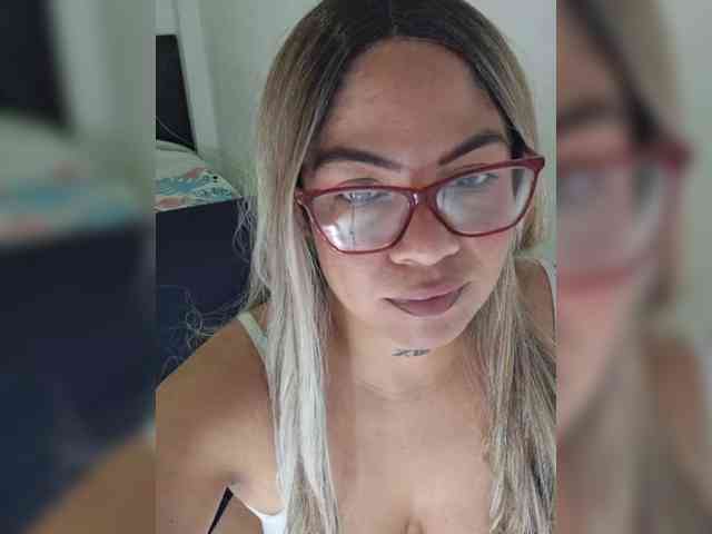 horny-cougar webcam