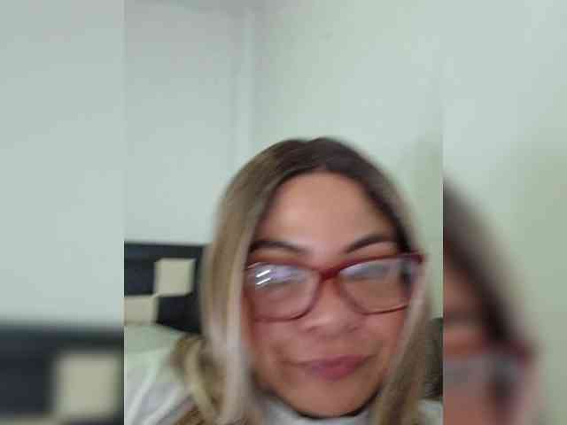 horny-cougar webcam