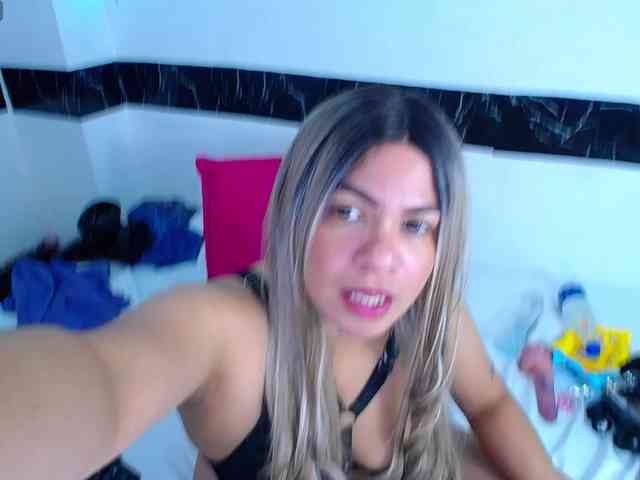horny-cougar webcam
