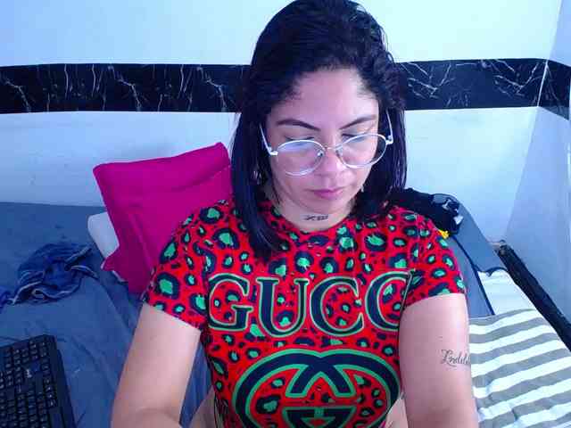 horny-cougar webcam