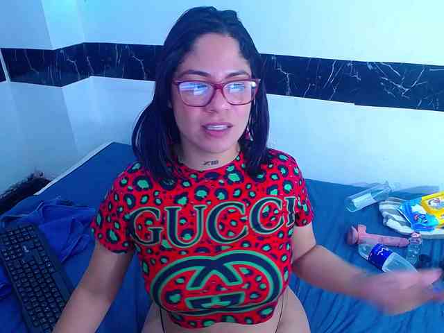 horny-cougar webcam