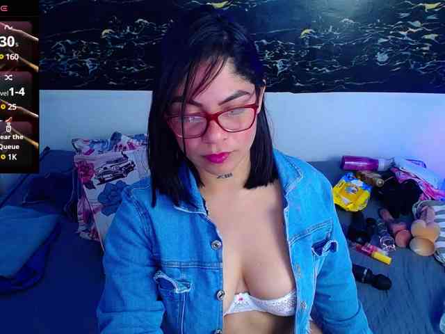 horny-cougar webcam