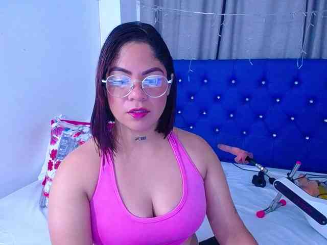 horny-cougar webcam