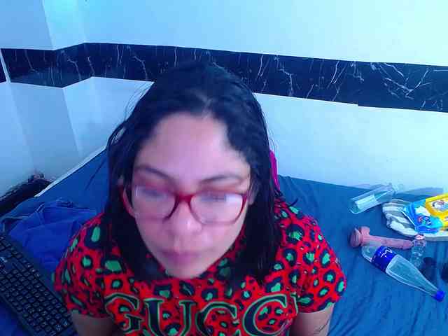 horny-cougar webcam