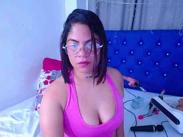 horny-cougar webcam