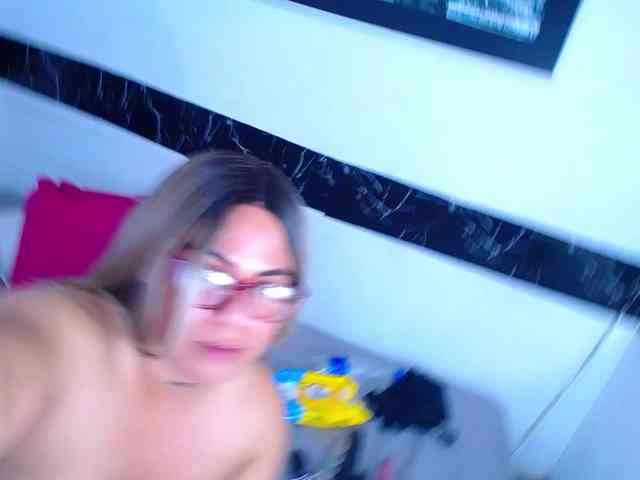 horny-cougar webcam