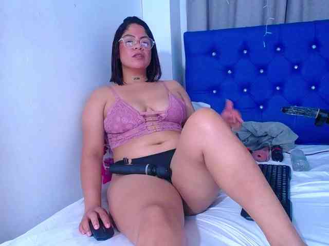 horny-cougar webcam