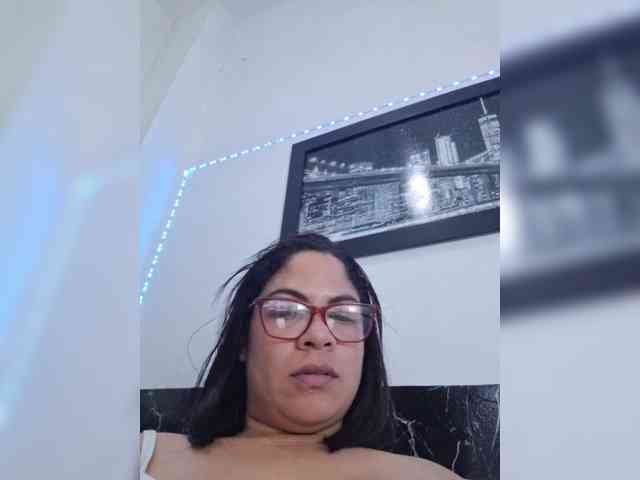 horny-cougar webcam