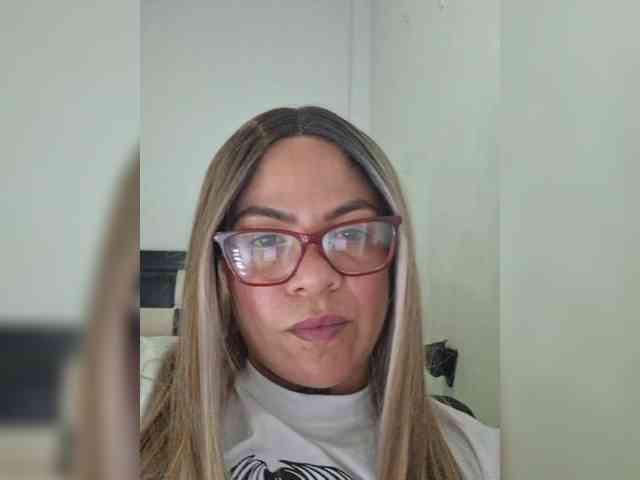 horny-cougar webcam