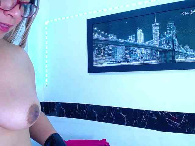 horny-cougar webcam