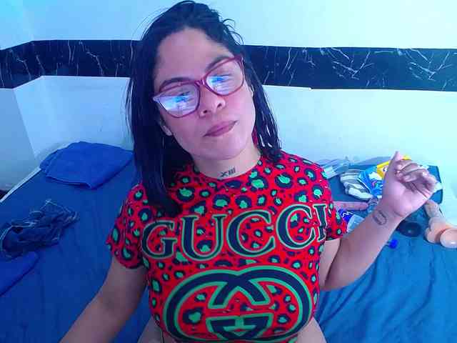 horny-cougar webcam