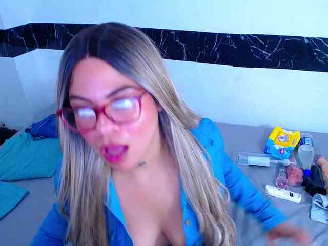 horny-cougar webcam