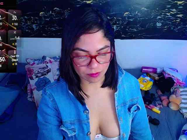 horny-cougar webcam