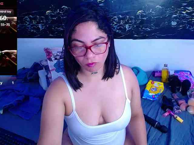 horny-cougar webcam
