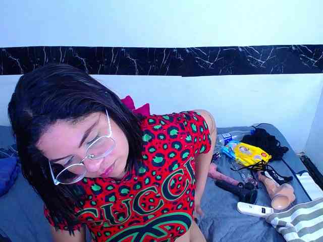 horny-cougar webcam