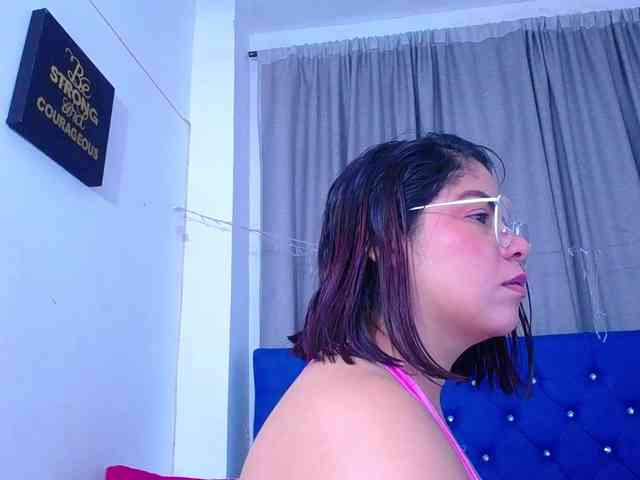 horny-cougar webcam